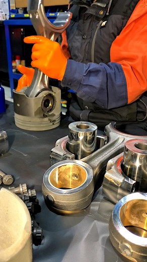 176K views · 3.8K reactions | Assemble C18 Piston and Connecting Rod #joevertotaldiesel #highlightseveryone #Caterpillarengine #dieselengine @top fans | Total Diesel & Powertrain | Facebook