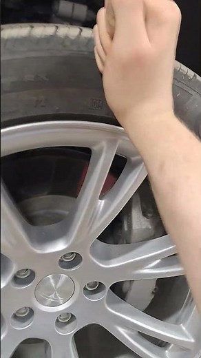 how to tell if your wheel bearing is loose.