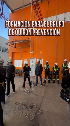 17 reactions | FORMA A TUS TRABAJADORES EN MUCHO VERTICAL‼️ Conoce todas la ventajas y más información en : formacion@muchovertical.es #CapCut #viral_video #paratí #quironsalud #quironprevencion #grupos #formacion #personalizadas #alturas | Mucho Vertical | Facebook