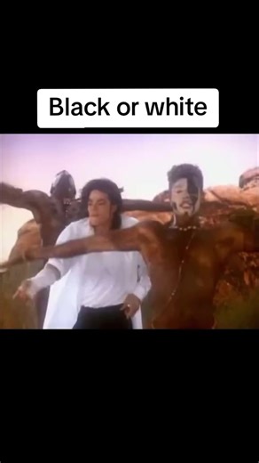 lanzado el 11 de noviembre de 1991. El sencillo es considerado la canción de rock de mayor venta en la década de los años 1990. «Black or White» alcanzó el número uno en el Billboard Hot 100 el 7 de diciembre de 1991, lo que lo convirtió en el número uno de las listas estadounidenses más rápido desde «Get Back» de Beatles. Permaneció allí durante un total de siete semanas. Jackson se convirtió en el primer artista en tener éxitos número uno en el Billboard Hot 100 en las décadas de 1970, 1980 y 