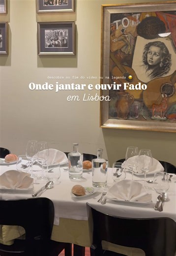 A Adega Machado é uma das melhores e mais famosas casas de fado de Lisboa (inclusive está dica vale sempre repetir! 😍). Fundada em 1937 e bem no coração do Bairro Alto, apresenta as tendências do fado atualmente e tem uma extensa galeria de imagens com a história da casa e do Fado 😍. Aaah, tem jantar todas as noites com Fado com um belíssimo menu por 60€ e mais a opção de harmonização de vinhos portugueses por 25€ 😉. #ondeouvirfadoemlisboa #fadoemlisboa #viverportugalgastronomia #fado #restau