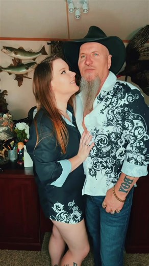 Mrs.Rebecca (@jeffandrebecca)’s videos with original sound - Mrs.Rebecca