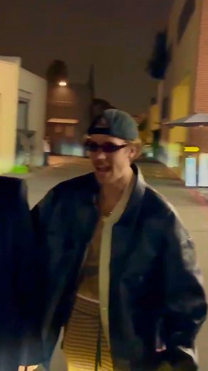 232K views · 431 reactions | Justin Bieber responds to comment made by paparazzi about him and wife, Hailey Bieber. | Meme Girls | Facebook