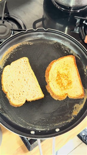 Spicy Sauce Sandwich. Сэндвич. Sandviç!