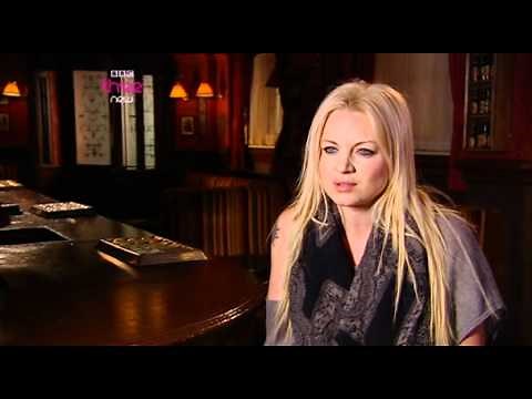Ronnie & Roxy: The Mitchell Sisters