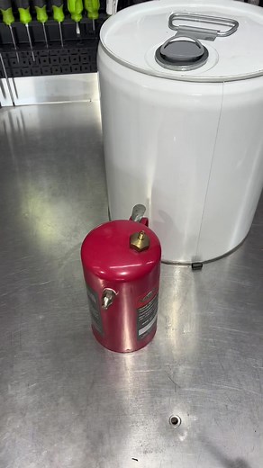 Bulk vs. Can: Brake Cleaner Buying Guide