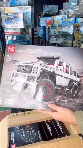 Amazing Lego G63 AMG 6x6 | model making | miniatures | lego technic | mould king | lego assembly