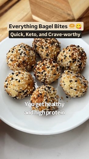 Everything Bagel Bites 🥯😋🙌 Bite into bliss with these keto-friendly delights! Perfectly seasoned and just the right crunch. 🛒 Ingredients: - 🥄 1 cup almond flour - 🥣 1/2 cup Greek yogurt - 🧂 1/2 tsp baking powder - 🌿 Everything bagel seasoning - 🧈 Oil spray - 🧀 Cream cheese (for serving) 👩‍🍳 How to Make It: 1️⃣ Mix almond flour, Greek yogurt & baking powder. Knead well. 2️⃣ Form 1 tbsp sized balls, spray with oil & coat with seasoning. 3️⃣ Air fry at 350F for 10-12 mins. Enjoy with c