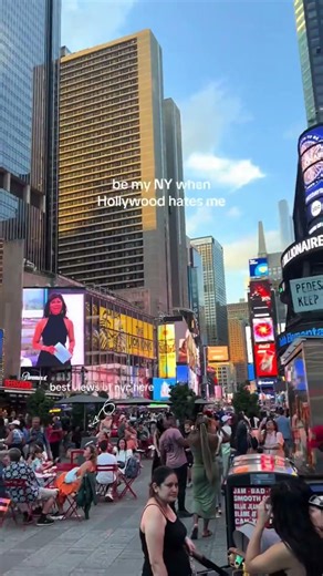 Christmas in NYC is calling me!