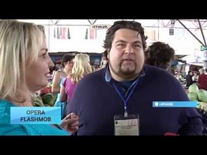 Ukraine Opera Flashmob: Italian opera soloists performing at food market