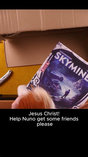 Skymines | Help Nuno get some friends please | Johnny Checks Mail #soloboardgames #skymines