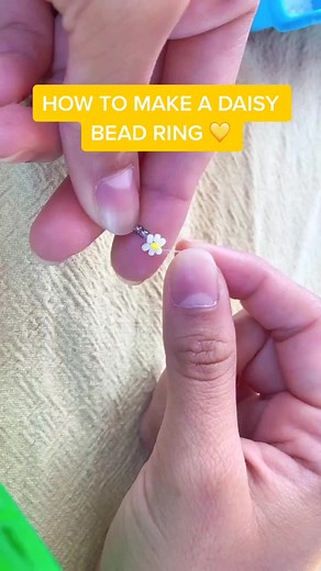 HOW TO MAKE DAISY BEAD RINGS #myhiddentalent #beads #jewelry #dainty #daisies #seedbeads #diy #jewelrymaking #ring #handmadejewelry