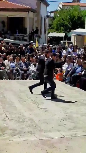 🇬🇷🇨🇾 Opa! The amazing and viral