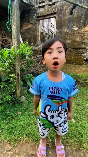 Zeya sees the Momo ghost