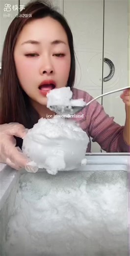 rennaya spoonful of crunchy frost in bowl of ice #onlybites #iceeating #iceeatingasmr #whiteice #freezerfrost #freezerfrosteating #fyp