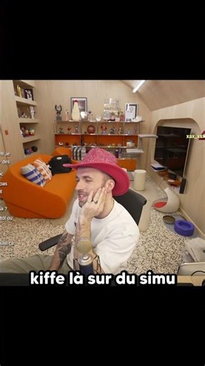 Squeezie is going to install a simulator in his setup