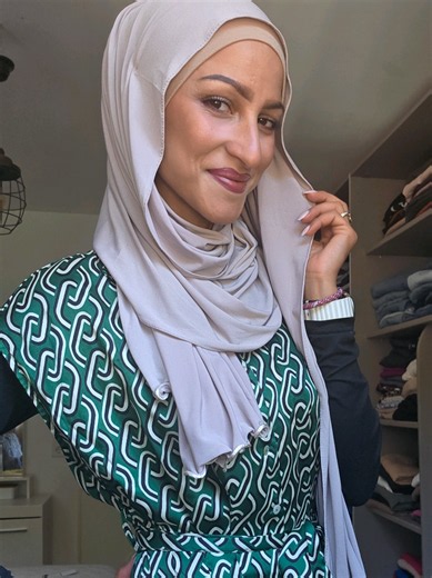 Hijab Tutorial: Easy Step-by-Step Hijab Style