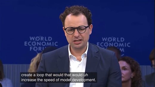 Does lying all the time make you constantly look like you’re about to sneeze or is that just his face?