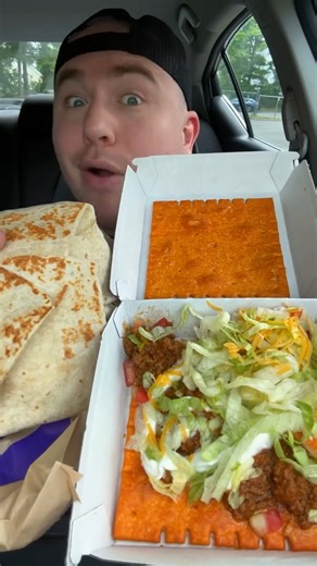 22K views · 306 reactions | Taco Bell x Cheez It 樂 . . . . . #mukbang #mukbangeatingshow #foodreview | Cody Chow | Facebook