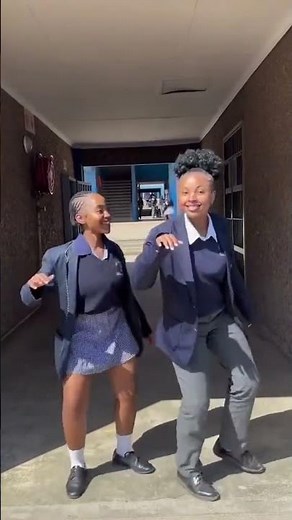 "Zenzele Dance Challenge – Best Amapiano Moves Compilation"