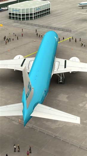 ✈️ Boeing 777-300ER – The King of Long-Haul Flights! 👑 #aviation #shorts