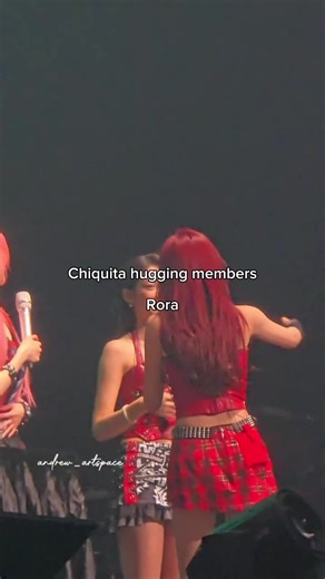 It's different when the twin hugging together🤣 #LOVEMONSTERSinTAIPEI_LASTSTOP #LOVEMONSTERSinTAIPEI_D2 #BABYMONSTER #CHIQUITA #fyp