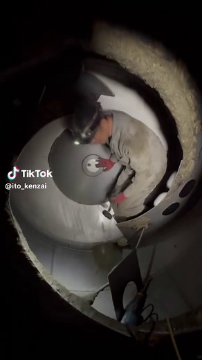 ミキサー車のドラム内部を探る
