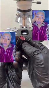 Vue au microscope des organismes vivant sur notre rouge à lèvre. | Allô Docteur