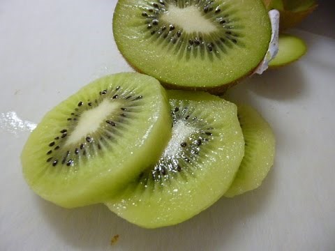 キウイフルーツの食べ方、簡単な切り方・むき方・カット方法