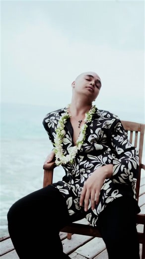 Fashion Photoshoot in French Polynesia with Tini