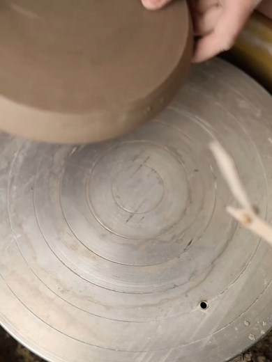 Hand‑Thrown Dinner Plate Trimming: 8.5