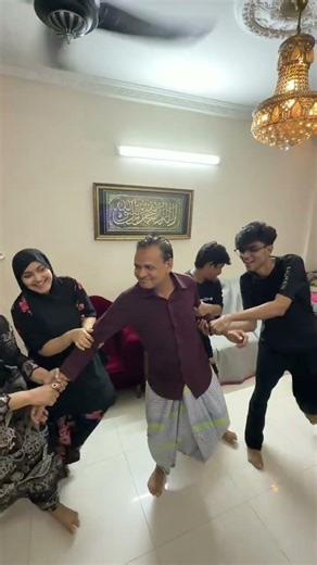 সারা রাত আজকে পার্টি হবে ভায়া ।আব্বু আজকে মেতেছে ।😎😎