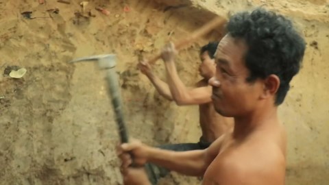 69 Days to Build a Cave Platinum Underground Pool & Private Living Room!