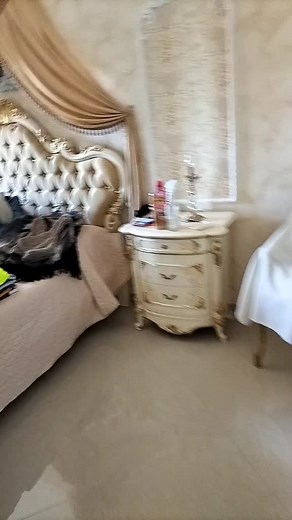 Organizing a Cozy Bedroom: Tips and Tricks