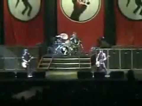 Green Day Live at Giants Stadium 9.1.2005 {Full Concert}