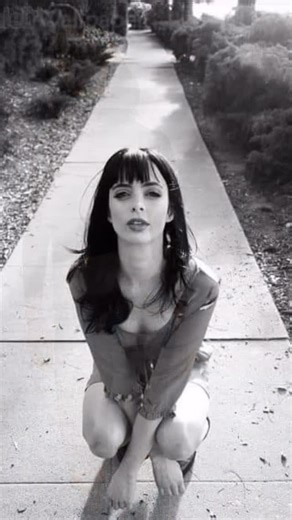 Cloud | Krysten Alyce Ritter 🖤 / / / / / / / / / / / / / / #stcloudx #fashion #y2kfashion #krystenritter #breakingbad #fashioninspo | Instagram