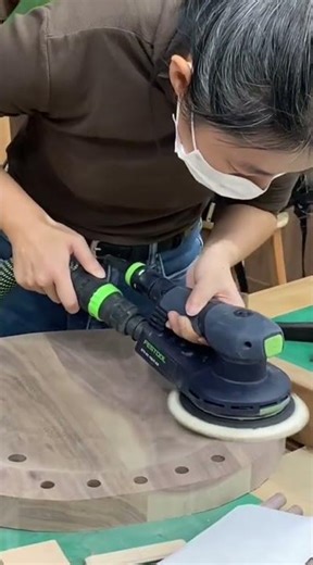 The process of smoothing wood using sandpaper is carried out evenly.#youtubeshorts