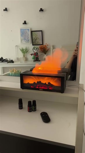 💐🔥 Remote-Controlled Fireplace Humidifier｜Three-in-One Wonder, Bringing Warmth Home!🕯️ Realistic flickering flames 7-color soft lighting instantly create a cozy winter ambiance. This simulated fireplace humidifier delivers it all!🛋️ 🌫️ Humidify Aromatherapy in One: Instantly refreshes dry air for soothing comfort. 🛌 Whisper-quiet operation (50-60dB) – perfect for bedrooms, studies, or meditation spaces. ⏰ 3-speed timer | 🔋 150ml large capacity | 🛑 Auto shut-off when water runs out – safe