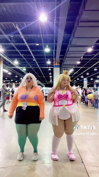 Choose Your Character - Princess Peach and Mermaid Man Cosplay