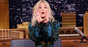 Kaley Cuoco Performs 'The Big Bang Theory' Theme Song On 'Tonight Show' - Watch Here!