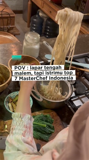 Fajar Gusti Pangestu on Instagram: "POV : Punya istri top 7 MasterChef Indonesia season 12 襤 @zahra.mci12 #zahramci12 #fajarmci12 #marriagelife #marriedlife"