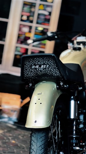 MJB135 on Instagram: "BUKAN YANG PERTAMA TAPI MJB SELALU BIKIN BEDA - COVER PLAT JOK PERAHU BELAKANG NEW MJB - ⁠BAHAN SUDAH MENGGUNAKAN - ⁠MATERIAL BESI/MS - ⁠TEBAL BAHAN 2MM - ⁠CUTTING LASER CNC CO2 - ⁠FINISHING WARNA HITAM POWDER COATING - ⁠SUDAH ADA 4 MODEL"