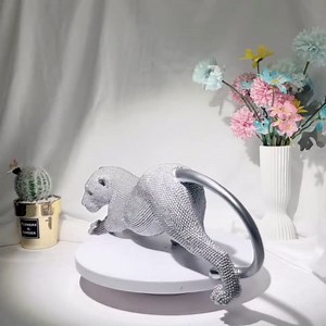 Shlinuo Leopard Statue Handcrafted Gold Cheetah Statue Home Decor Intricate Beaded Design for Living Room, Office, or Gift - Elegant and Unique Decorative Sculpture（Golden）