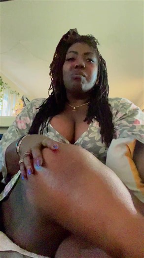 Happy Thought provoking ✍️Thick Thursday Clip from my Live .. come and say hi #ExplorePage #ThickThursday ..... (¯`v´¯)♥ .......•.¸.•´ ....¸.•´ ... ( ☻/ /▌♥♥ / ♥♥ | Working On My Thickness