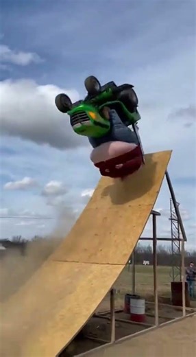 Hillbilly Lawn Mower Backflip 🤠🚜🔥