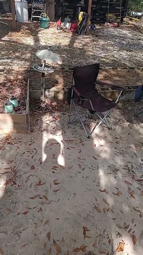 fixed 2 parts of the raised beds. Other 2 parts of the raised beds will be redone before spring.