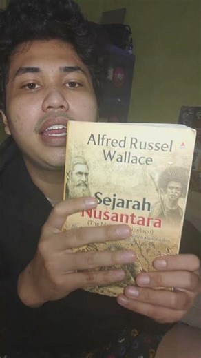 "Review buku sejarah Nusantara Alfred Russel Wallace". #ngereview