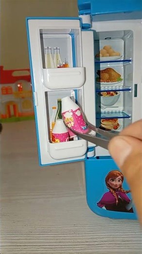 Zenir ASMR😱 Filling the Fridge with Cute Foods 🧊🍓