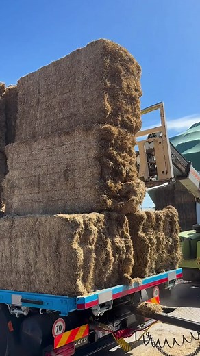 86K views · 368 reactions | Handling tons of compressed straw with perfect balance. #SmartFarming #HeavyLoad #EngineeringSkill #fblifestyle | Moisés Stduio | Facebook