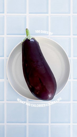 Here's what 100 calories of eggplant actually looks like. 455g of Eggplant = 100 calories. Enjoy ✨ #100calories #nutritioneducation #calorieawareness #australiancaloriecounter